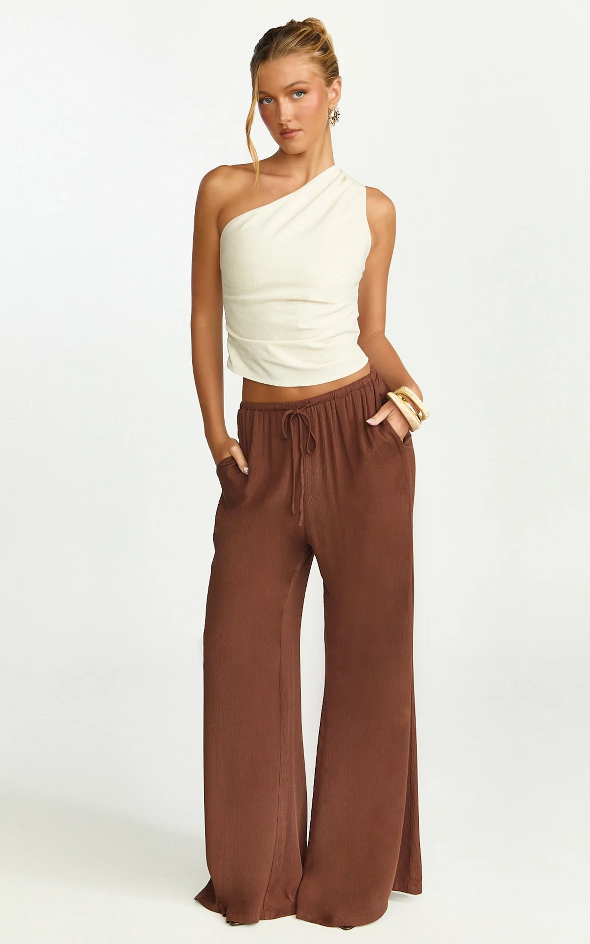 Makenna Pants - Wide Leg Crinkle Pants in Chocolate
