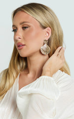 Schiffer Shell Drop Earrings in Gold